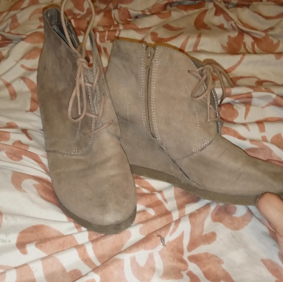 Merona booties - Picture 2 of 4